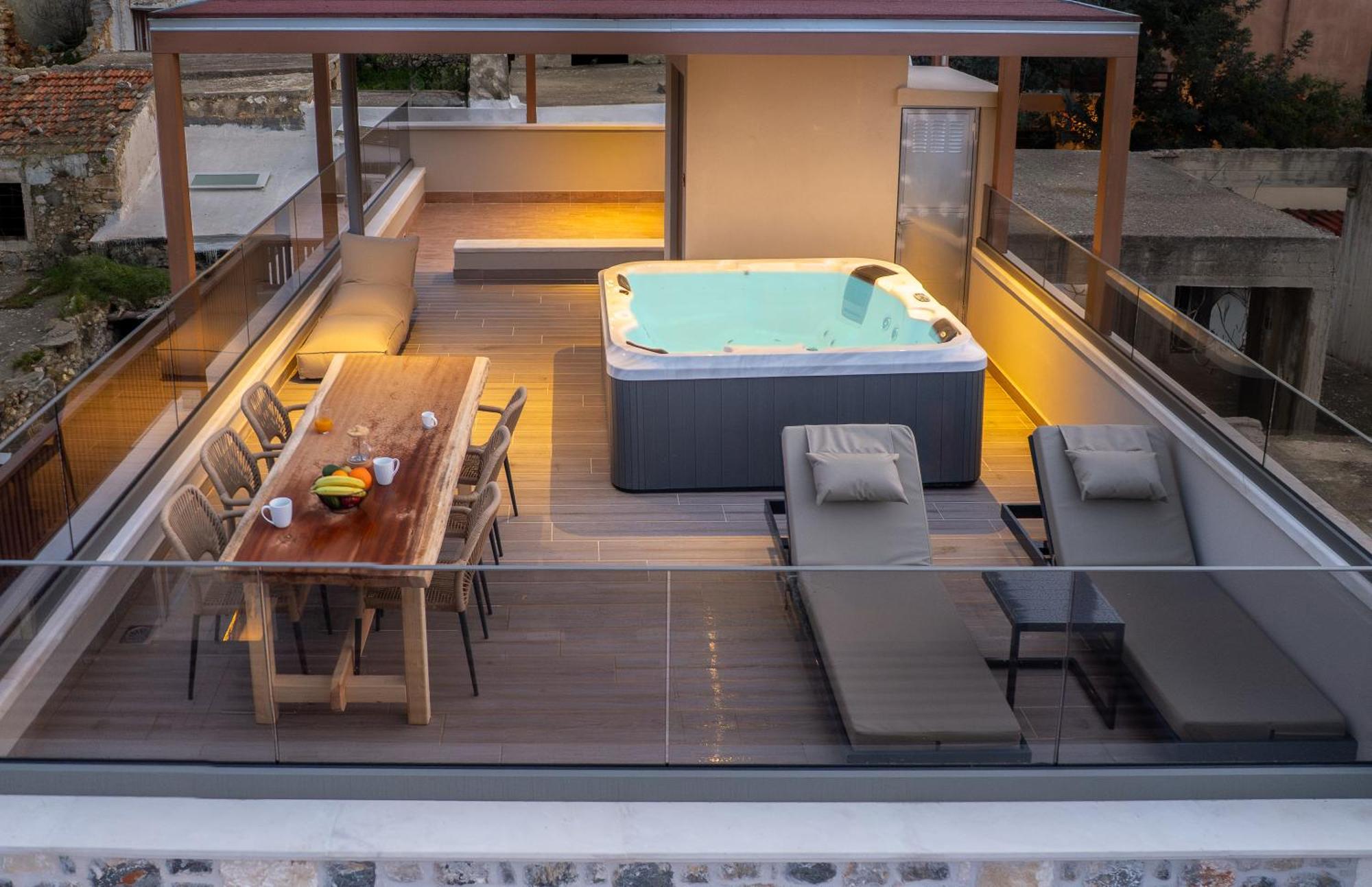 Villa Nicole - Private Pool & Rooftop Jacuzzi Hersonissos  Exteriör bild