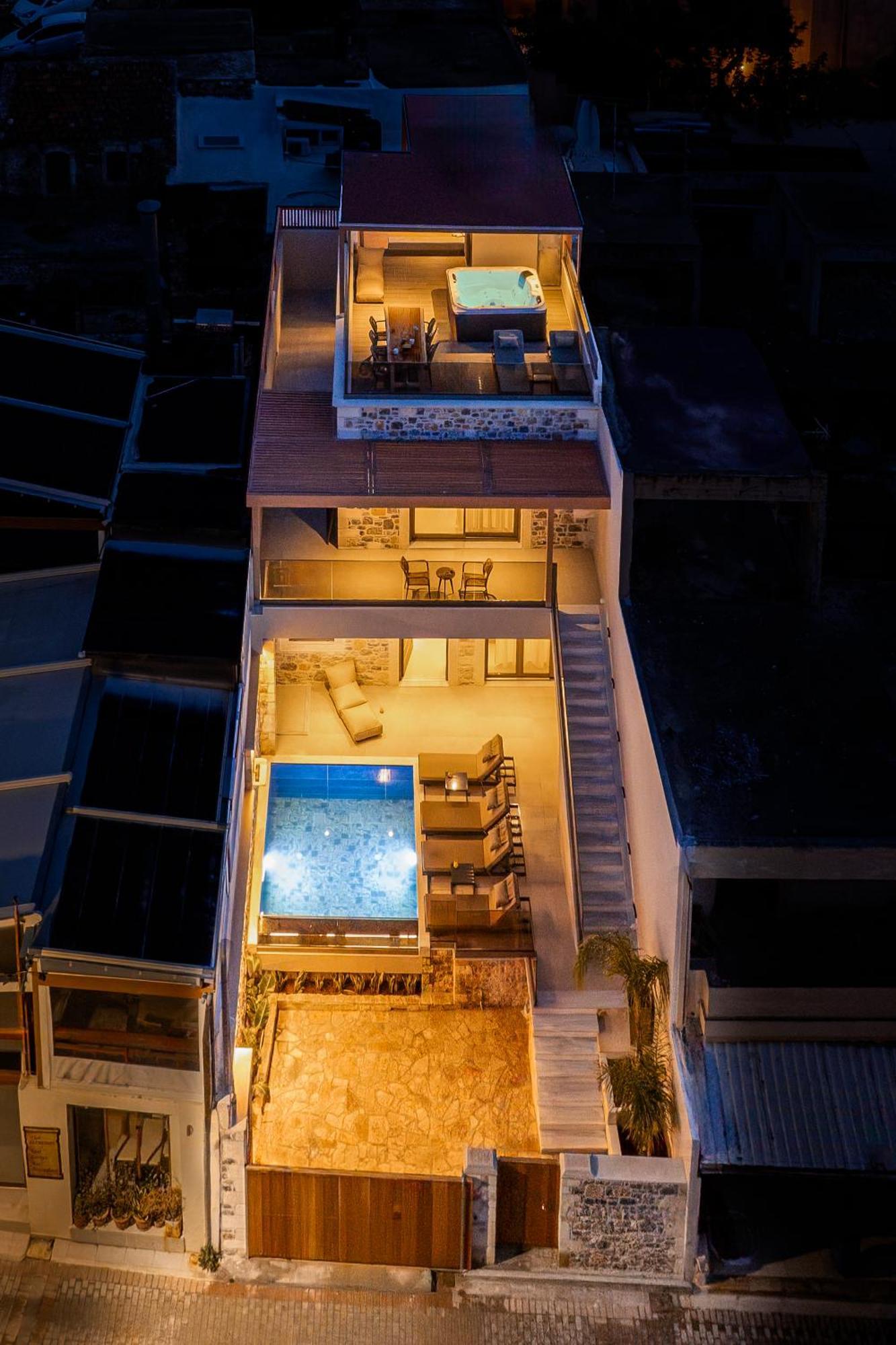 Villa Nicole - Private Pool & Rooftop Jacuzzi Hersonissos  Exteriör bild