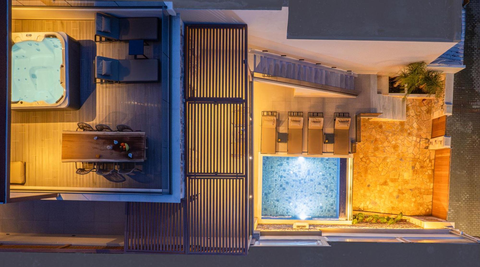 Villa Nicole - Private Pool & Rooftop Jacuzzi Hersonissos  Exteriör bild