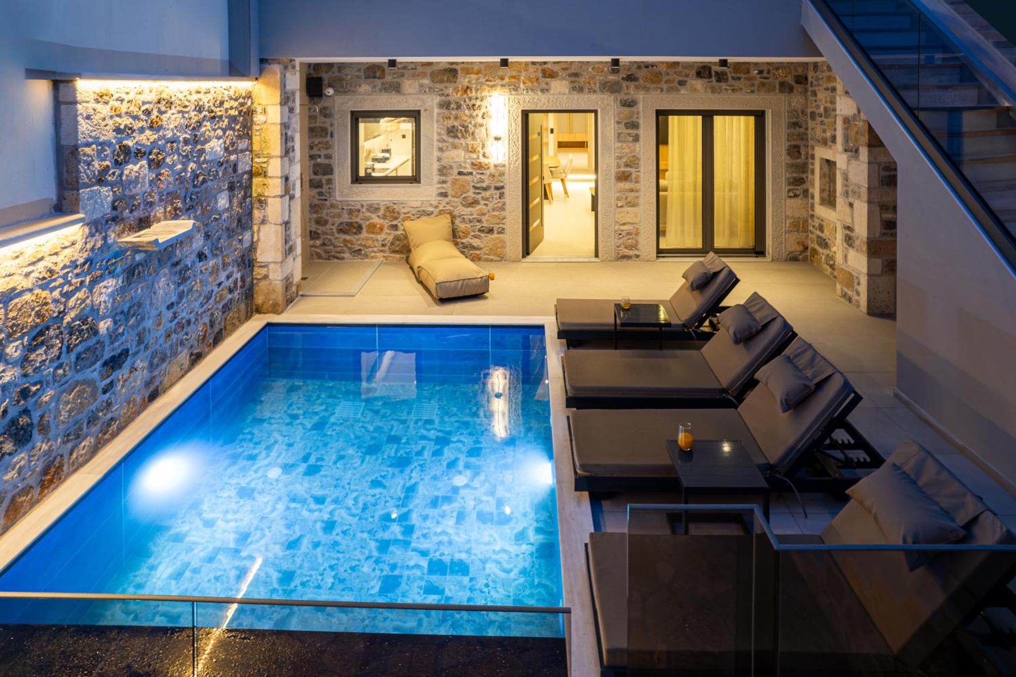 Villa Nicole - Private Pool & Rooftop Jacuzzi Hersonissos  Exteriör bild